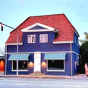 'blue House' In Vintage Villa&garden Penzion